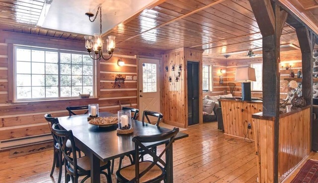 Country cottage on the banks of the Rouge River
