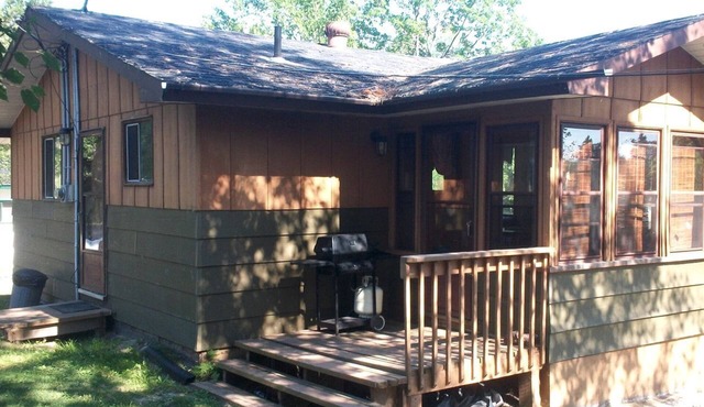 Country Cottage Rental with Fire Pit on Lake Nipissing, Ontario
