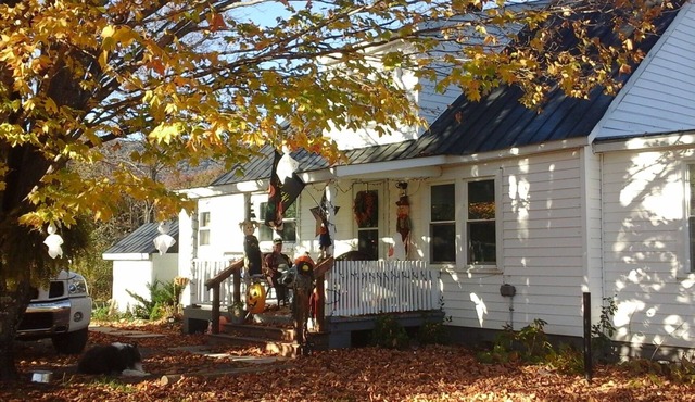 Country Cottage Retreat 5193 Limestone Hill Road Waiteville West Virginia