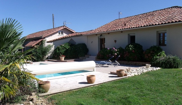 Country cottage, swimming pool, air conditioning