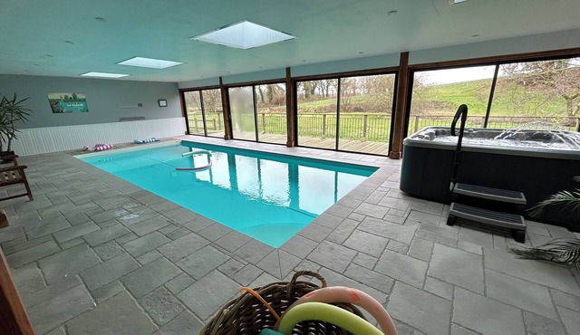 Country cottage with pool and spa, ideal for family vacations!