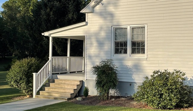 Country cottage with wifi and convenience