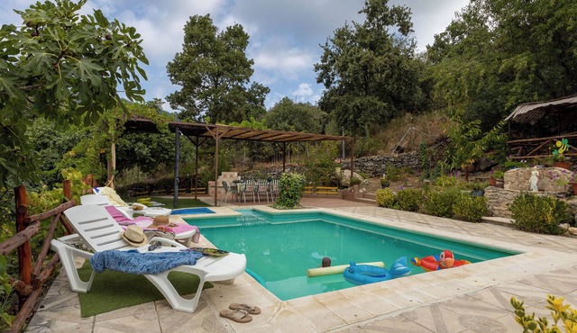 Country House 'Casa Las Alberquillas' with Mountain View, Wi-Fi and Air Conditioning