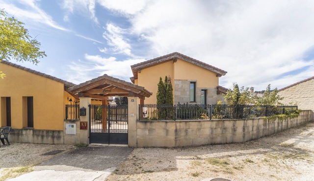 Country House 'Rural Iglesia 1' with Shared Terrace, Private Garden and Balcony
