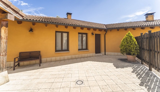 Country House 'Rural Iglesia 3' with Shared Terrace, Private Garden and Balcony