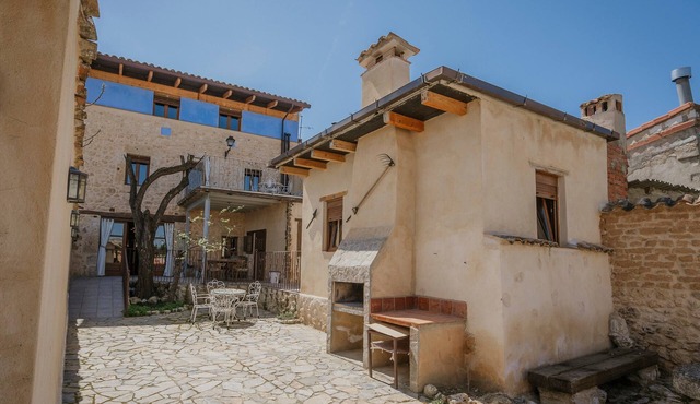 Country House 'La Mambla De La Ribera' with Mountain View, Private Garden and Wi-Fi