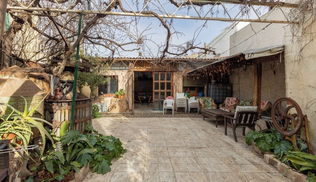 Country House 'El Sueño De Lucrecia' with Private Garden, Wi-Fi and Air Conditioning
