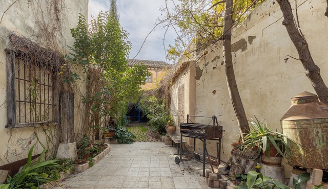 Country House 'El Sueño De Lucrecia' with Private Garden, Wi-Fi and Air Conditioning