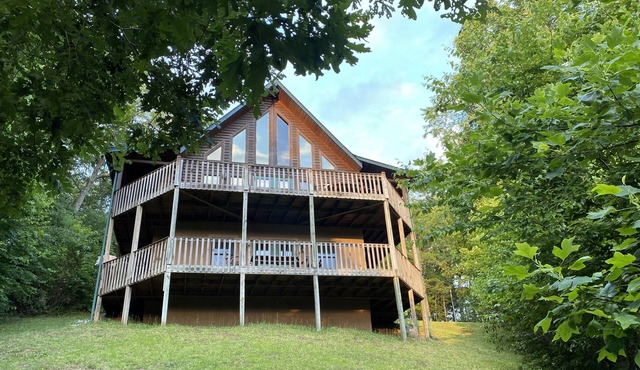Country Escape Cabin in Smokies-Dog Friendly/Including Pool Table