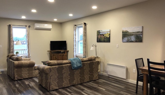 Country farm apt. with A/C and an ocean view. 1000 sq ft