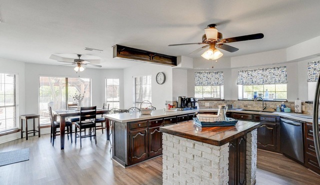 Country Farmhouse,13 minutes from Restaurants in Denton