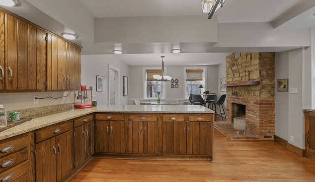 Country Farmhouse Estate, Pool, Retreat, Pets/YES