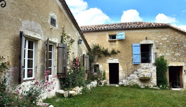 Country Farmhouse in the Gers region, Gascony, idyllic location