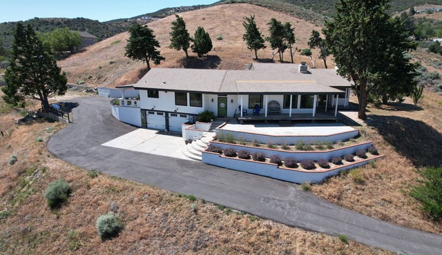 Country Feel with Stunning Views