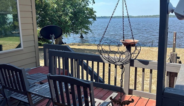 Country Flair Living on the Perquimans River - 5 bedrooms, 3 baths