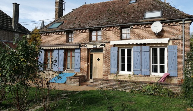 Country gîte for 10 to 12 people