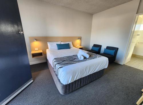 Country Gardens Motel