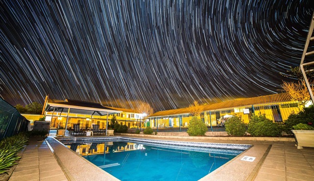 Country Gardens Motel