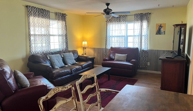 Country get away/horse property just moments from Proctor Lake