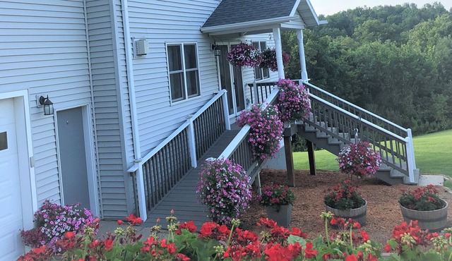 Country Get Away- Private - Trees, fresh air, nature . no traffic ,