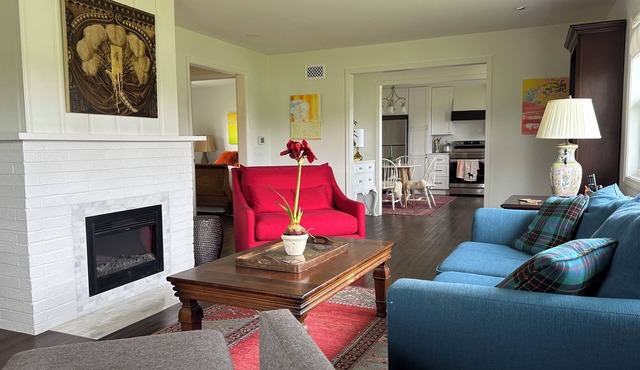 Country Getaway Gorgeous Views on 10 acres near small towns and bike trails.