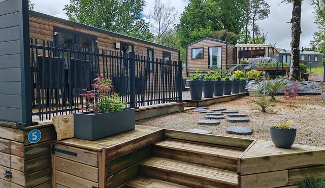 Country getaway in a mobile home, 40 minutes from the beach, with a large terrace!