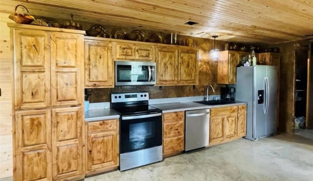 Country Getaway Near Grand Lake with Horse Stalls