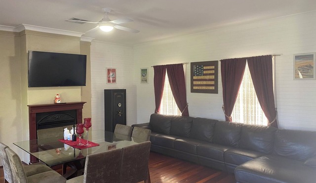 Country Getaway unwind watch the cows or enjoy local sights and wineries