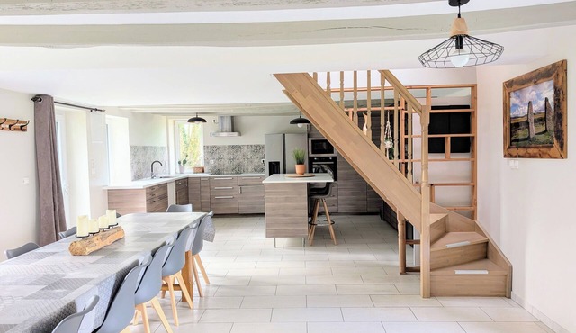 Country gîte for 12 people in the Daon valley