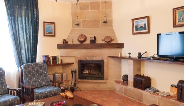 Country House 'Vielba' with Mountain View, Private Terrace and Wi-Fi