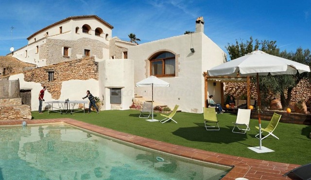 Country House 'Mas Llagostera' with Private Pool, Wi-Fi and Air Conditioning