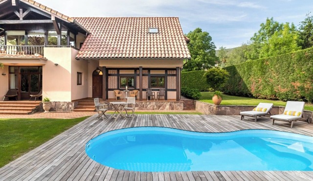 Country house ideal for families