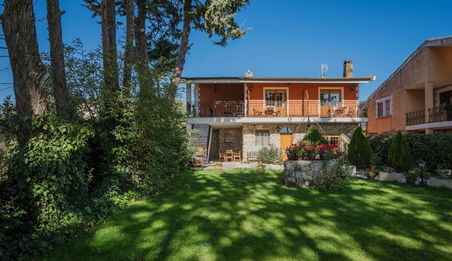 Country House 'Casa Villa Gomez' with Private Terrace, Private Garden and Wi-Fi