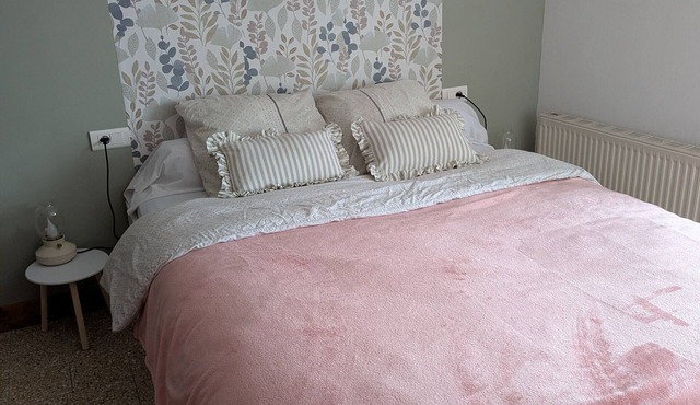 Country House 'Gîte de la Marquaterie' with Private Garden and Wi-Fi