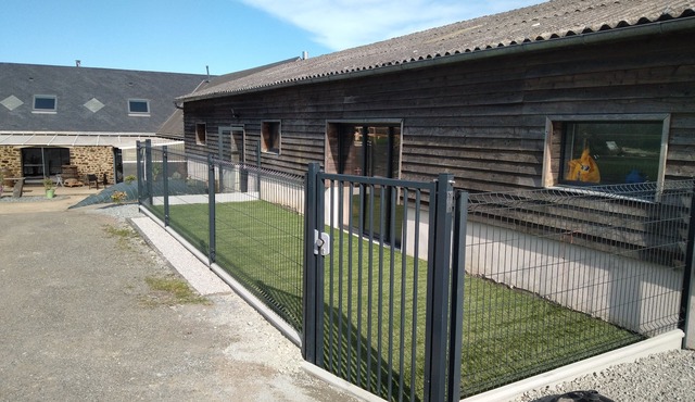 Country house with heated indoor pool