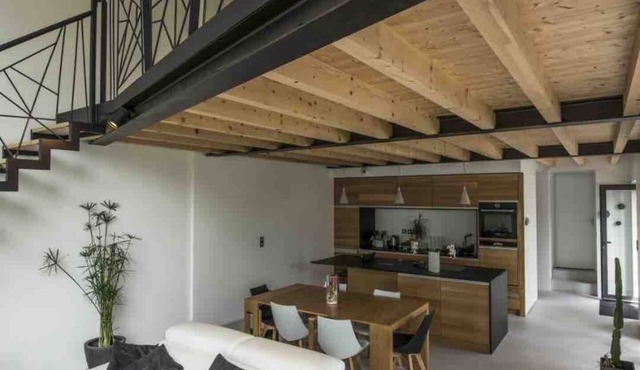 Country house with large garden and swimming pool