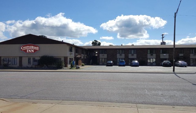 Country Hearth Inn-Iron Mountain