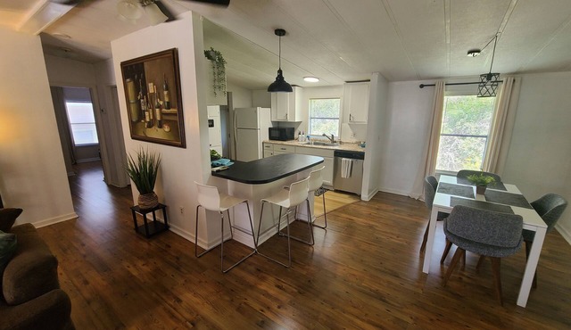 Country Hideaway close to West Point, Lagrange and Valley