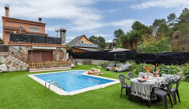 Country Home Antonio y Maria Rosa with Mountain View, Pool & Wi-Fi