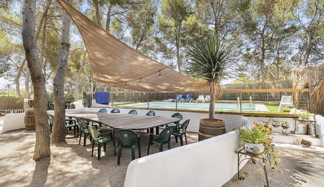 Country House 'Cambiardeaires Rural Monte' with Private Pool, Wi-Fi and Air Conditioning
