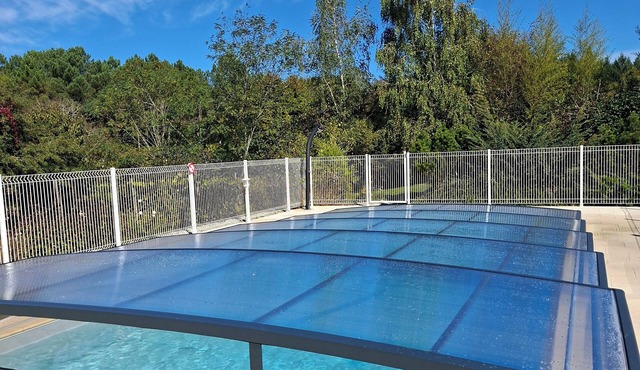 country holiday home - CAUSE DE CLERANSHouse with garden