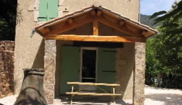 country holiday home - St-Mélany