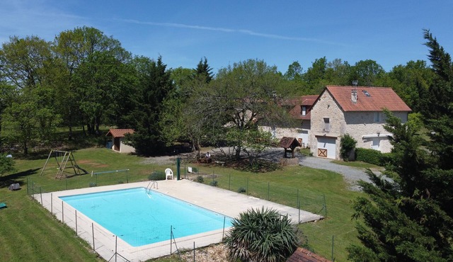 country holiday home - Azerat Thenon