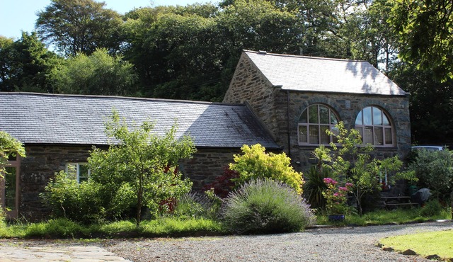 Country Holiday Rental with grounds