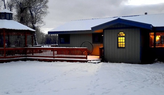 Country Home located on 20 Acres