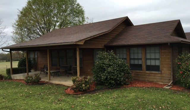 Country Home Near First Monday in Canton, TX - Shop all day then come relax!
