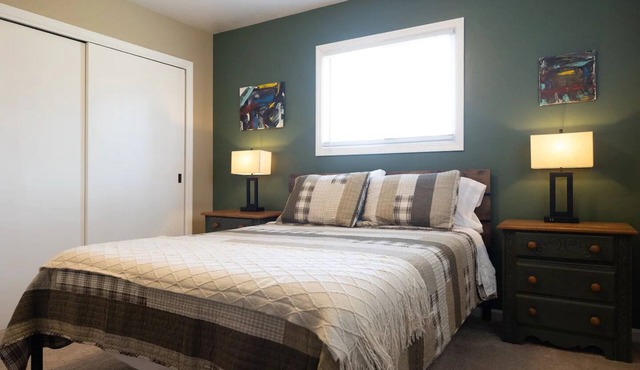 Country home w/fenced yard hot tub wi-fi