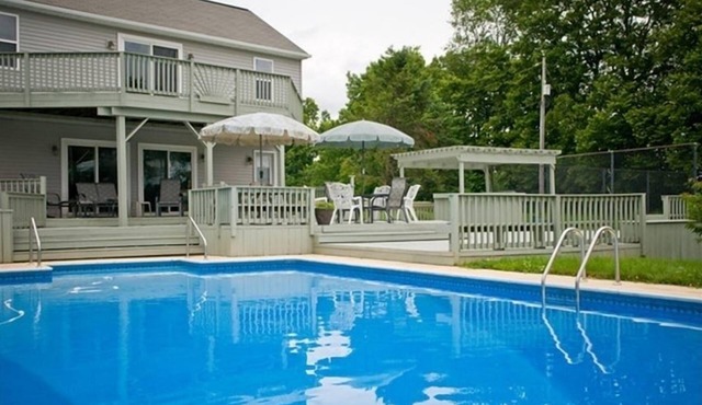 Country Home w/Private Pool Tennis Court Farm Setting near Lancaster Hershey