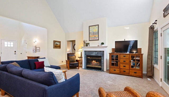 Country Home, Walk to Multiple Wineries