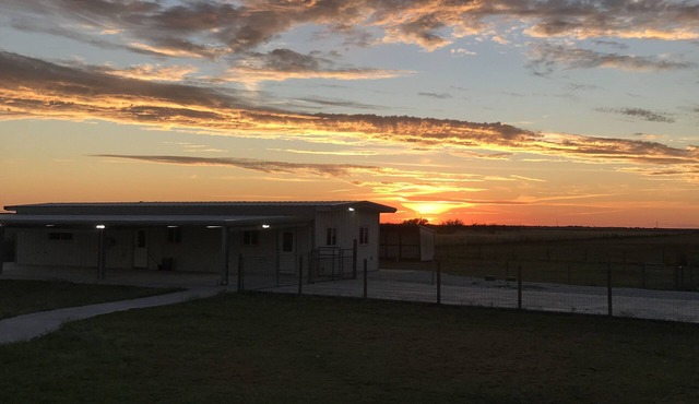 Country Home - with 10 Acres - Private Pond - RV - Event Venue - Horses Welcome